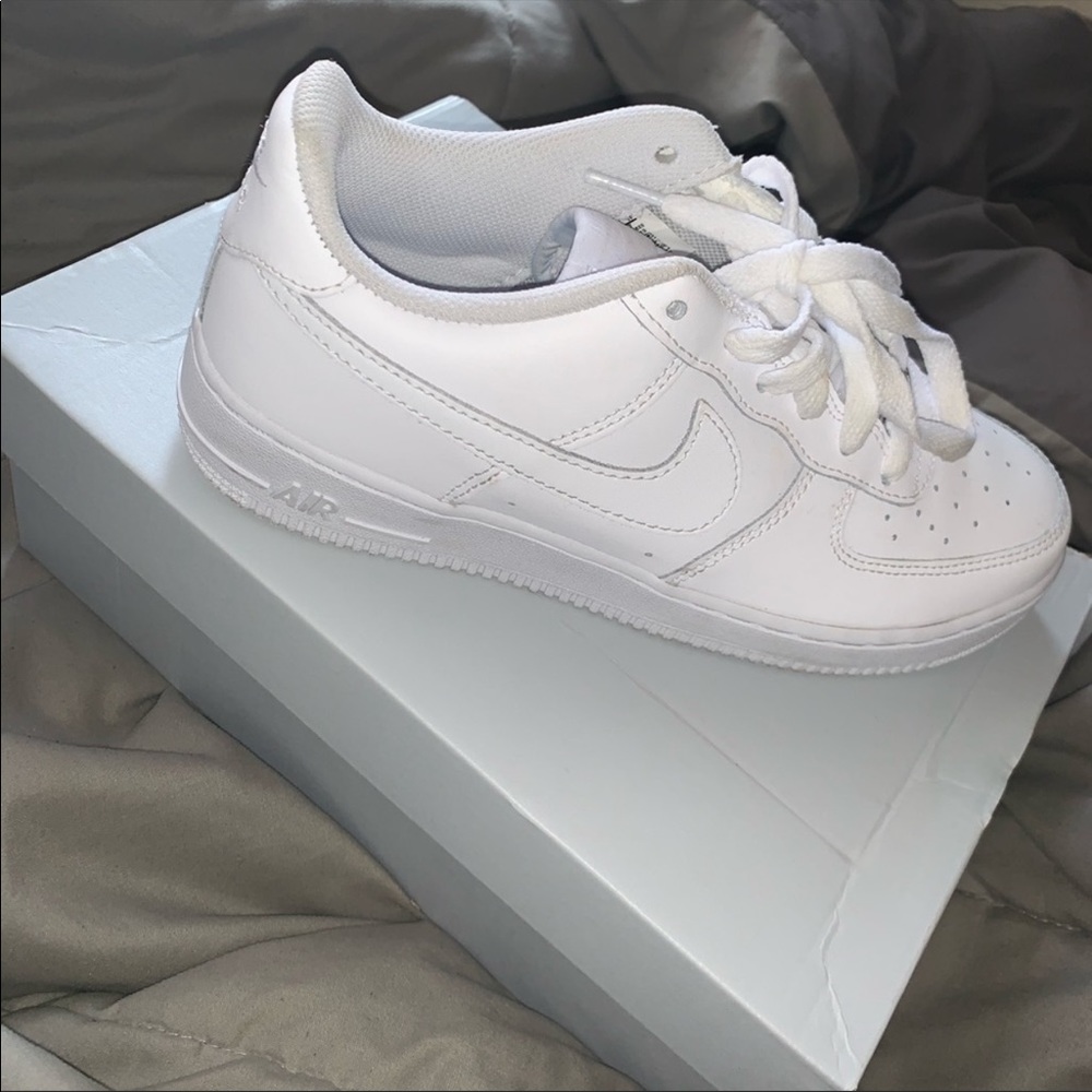6y white Air Force ones
